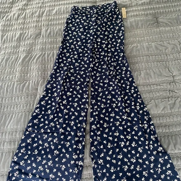 FLYNN SKYE Ride Or Die Floral Wide Leg Pants - Picture 2 of 5